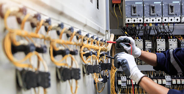 Professional Electrician technician working in Silverton, OR